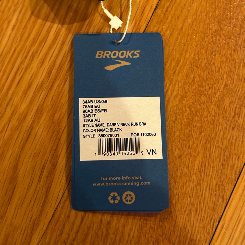 Brooks Black Sports Bra - Picture 16 of 16